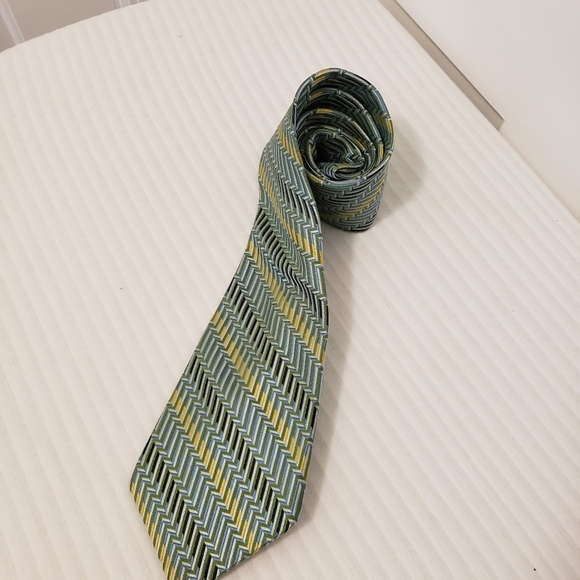 Michael Michael Kors Green 100% Silk Tie, Business, Classic Green - Picture 2 of 5